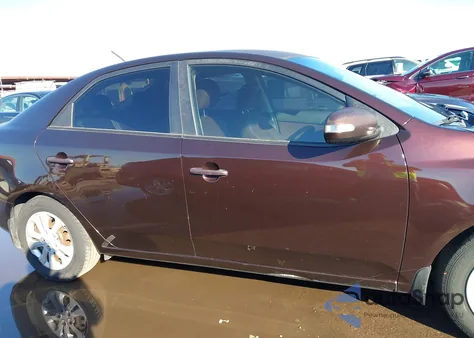 2010 Kia Forte Ex z USA, uszkodzony, nr VIN KNAFU4A25A5248347